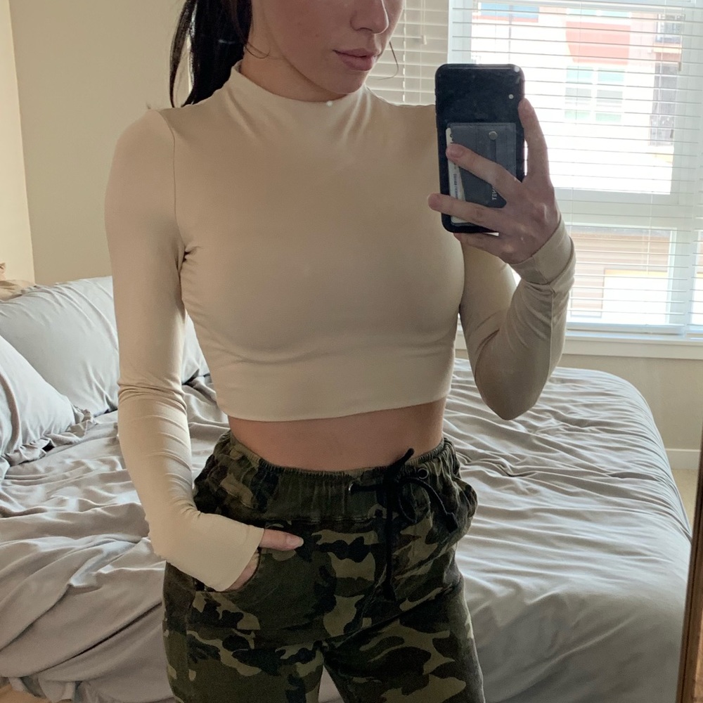 Nude long sleeve crop top